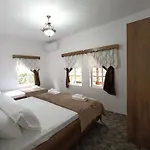 Gogu Apartment