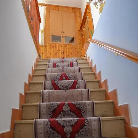 Gogu Apartment